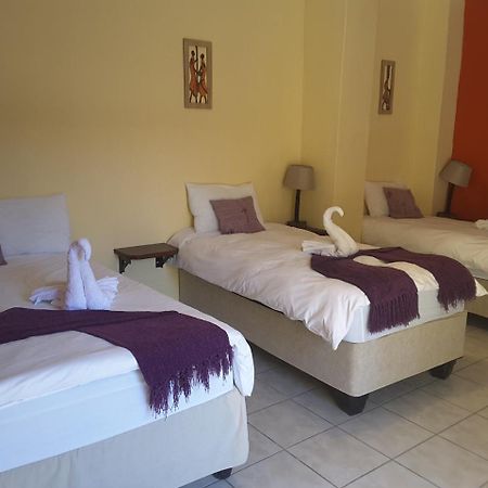 Melissa'S Guest House Kamanjab Dış mekan fotoğraf