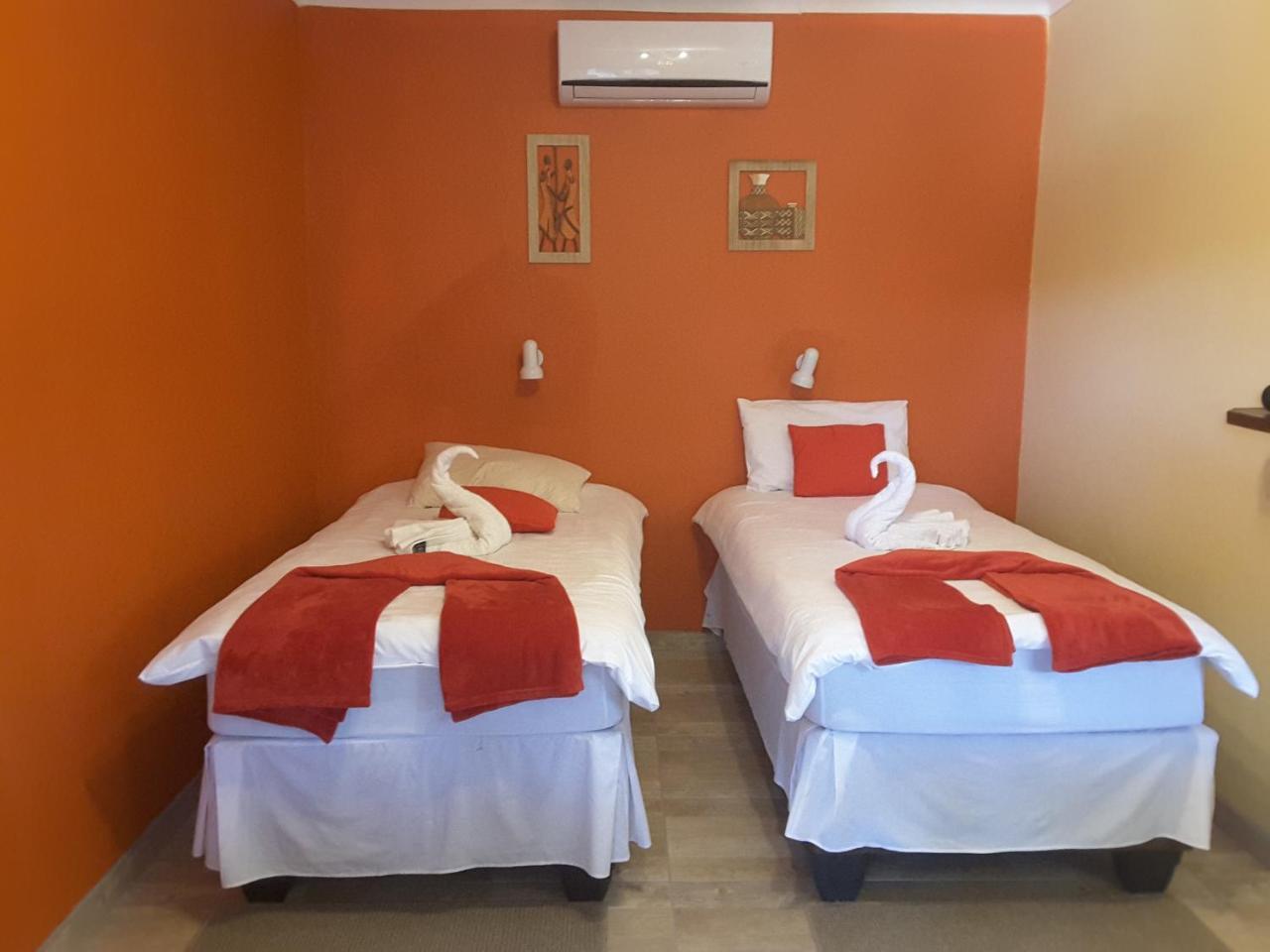 Melissa'S Guest House Kamanjab Dış mekan fotoğraf