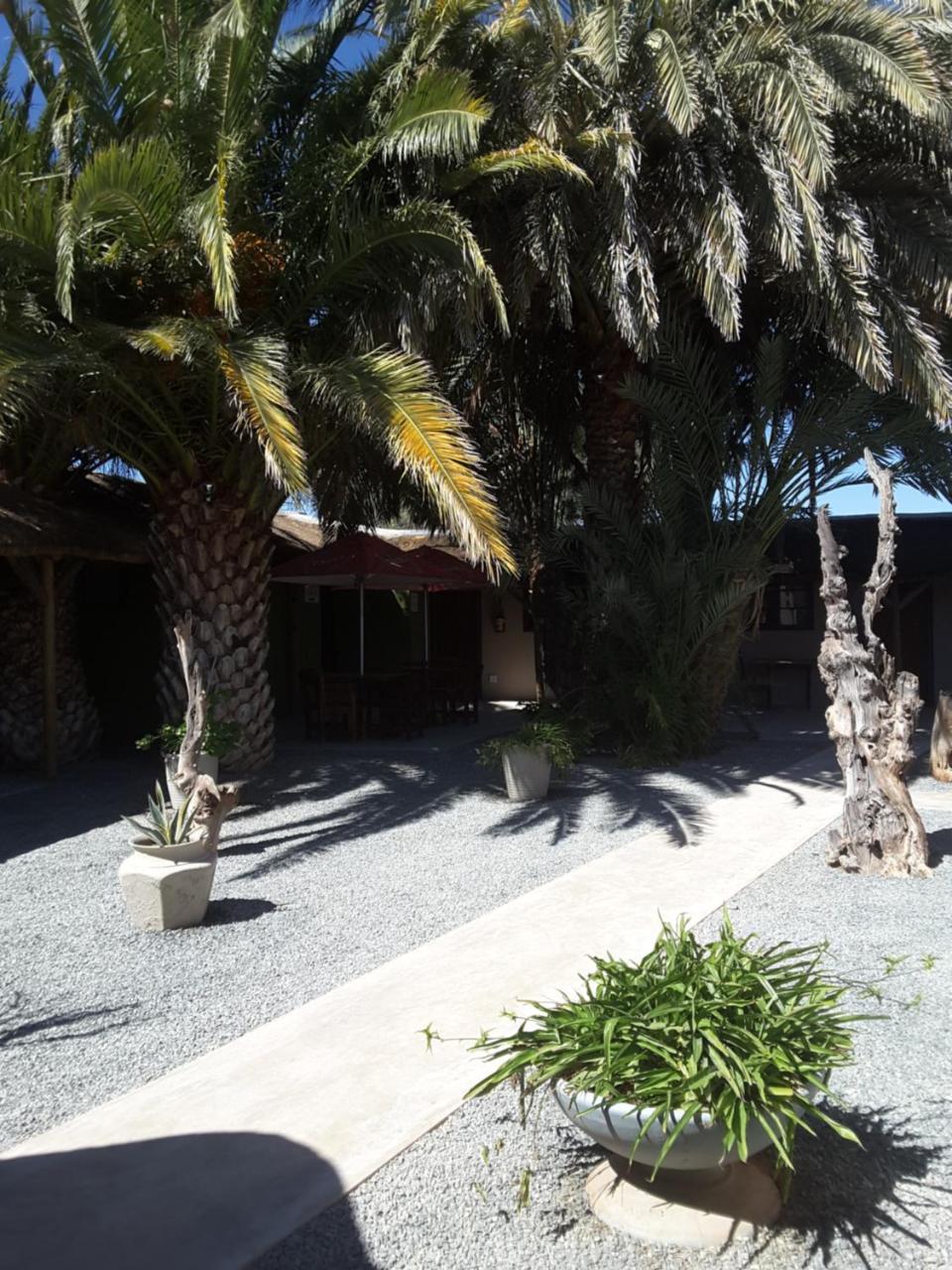 Melissa'S Guest House Kamanjab Dış mekan fotoğraf
